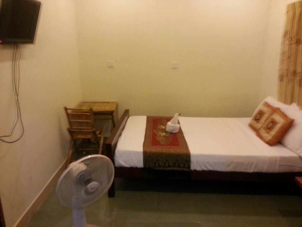 Moon River Guesthouse & Restaurant Kampong Cham Room photo