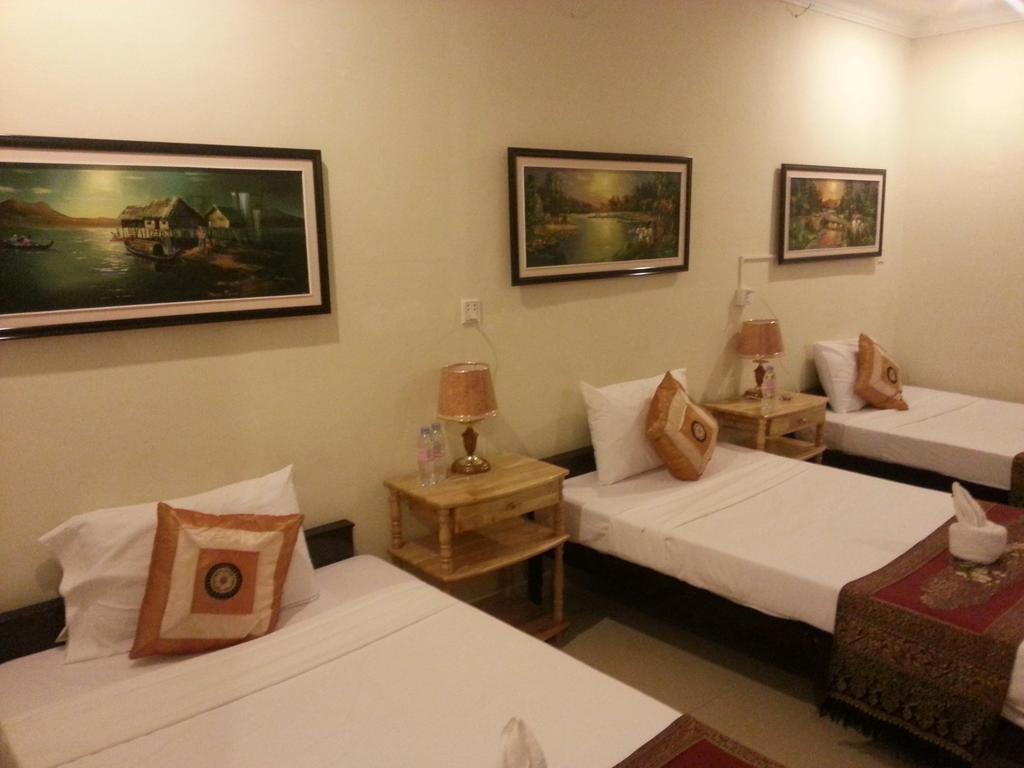 Moon River Guesthouse & Restaurant Kampong Cham Room photo