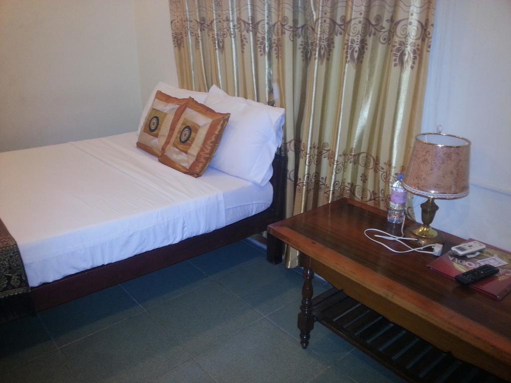 Moon River Guesthouse & Restaurant Kampong Cham Room photo